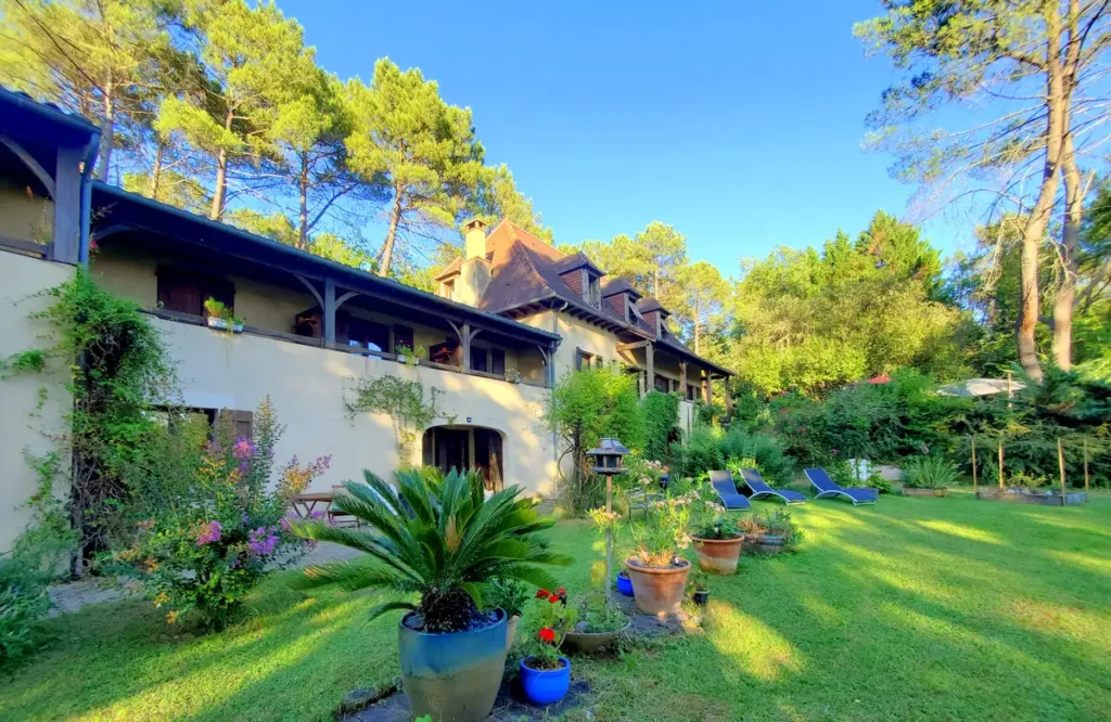 jardin fleurit hotel relais cote jor st léon vezere (1)